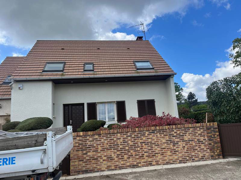 Travaux de refection et remplacement de toiture réalisée sur une maison dans le Val d'Oise 95